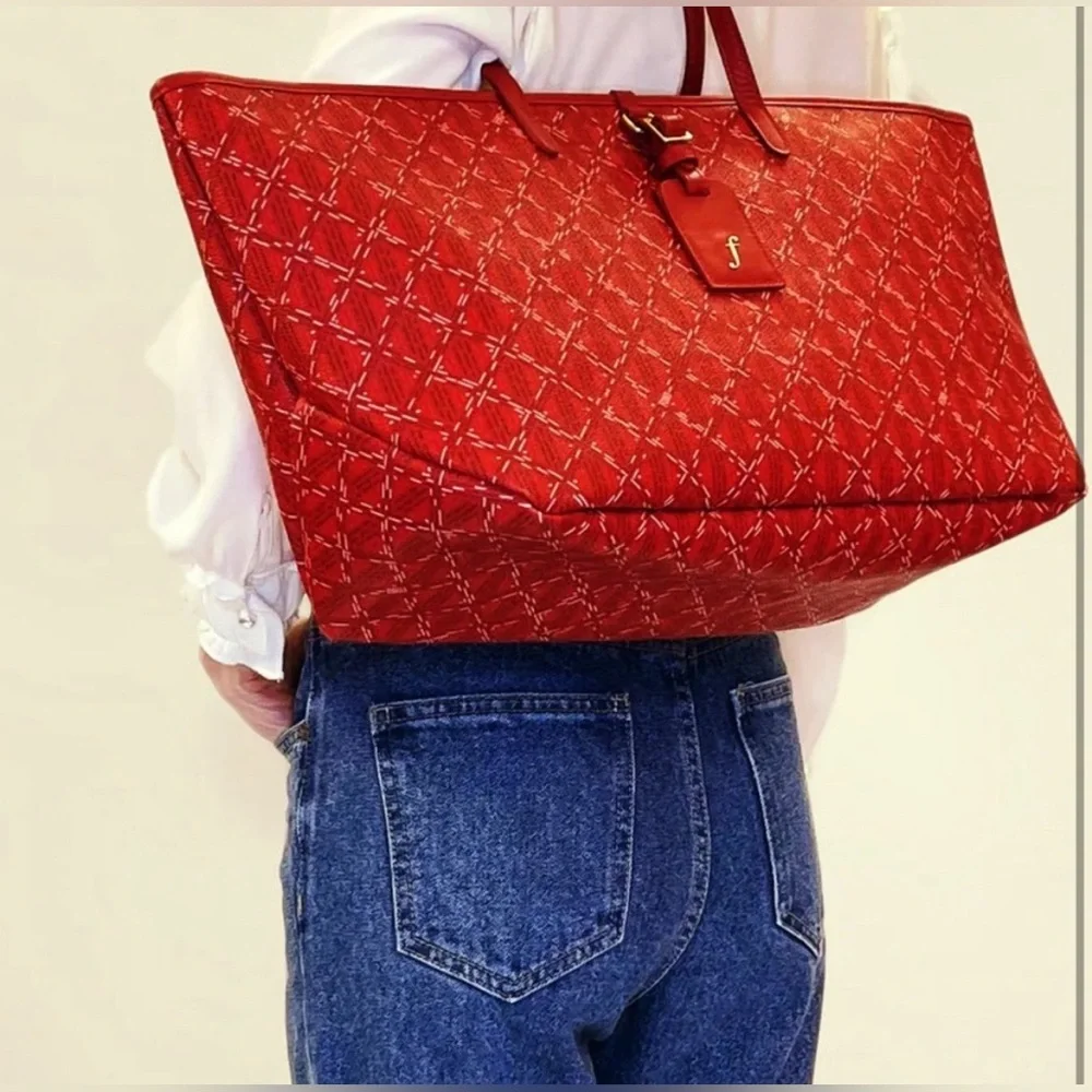 FOND RED TOTE